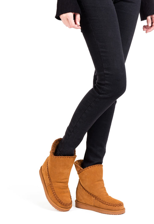 Botines marrones de estilo australiano con cuña interna para mujer