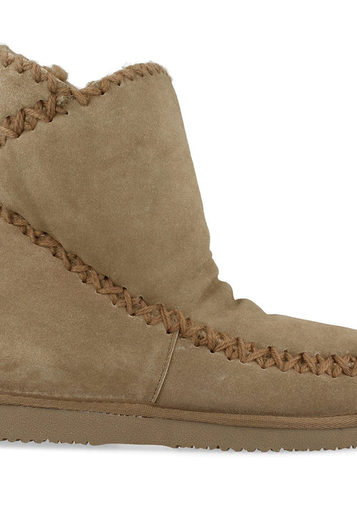 Botines taupe de estilo australiano con cuña interna para mujer  42114