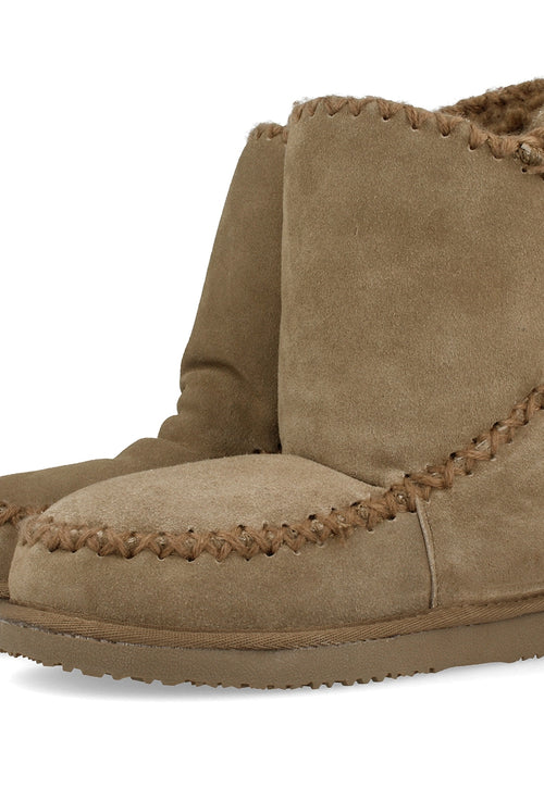 Botines taupe de estilo australiano con cuña interna para mujer  42114