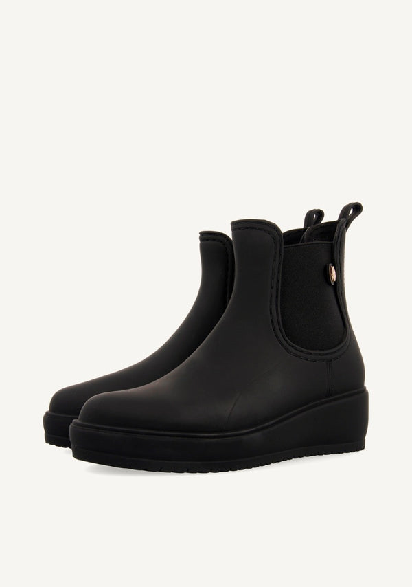 Botines de agua estilo chelsea negras para mujer 45808