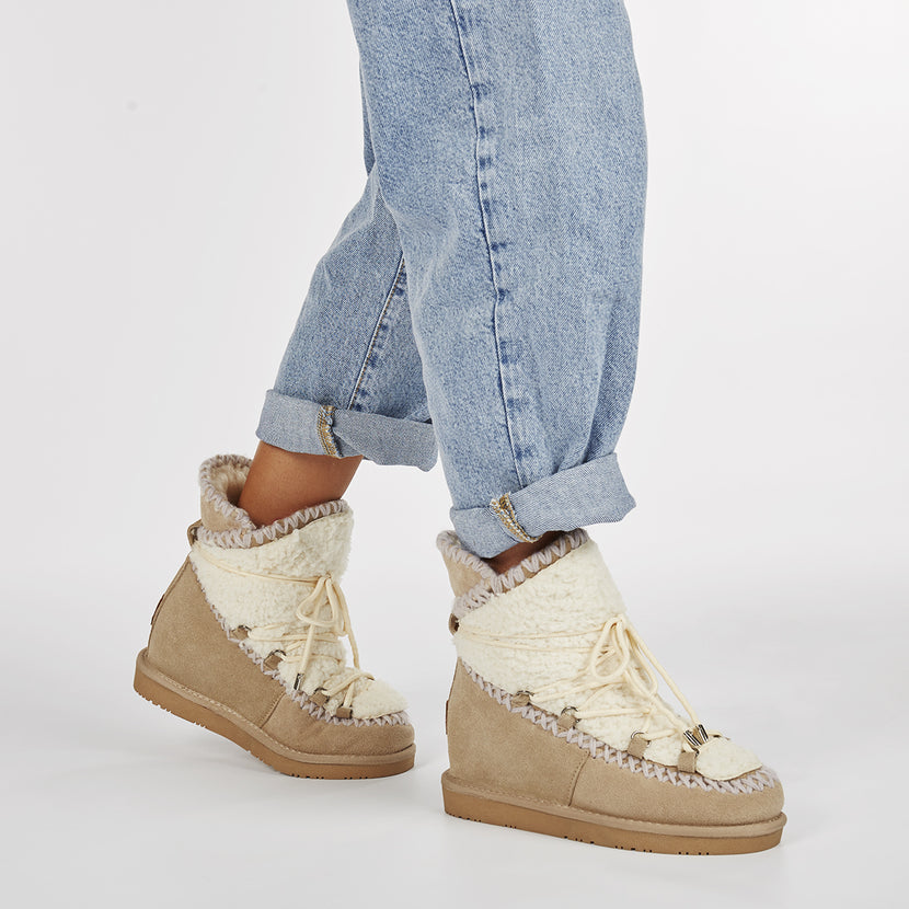 Camel Australian style boots with sheepskin detail for women  46486