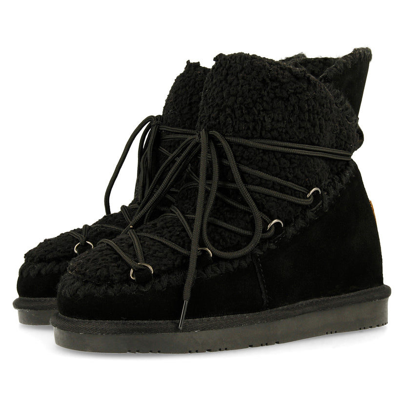 Botas estilo australiano negras con detalle de borrego para mujer 46486