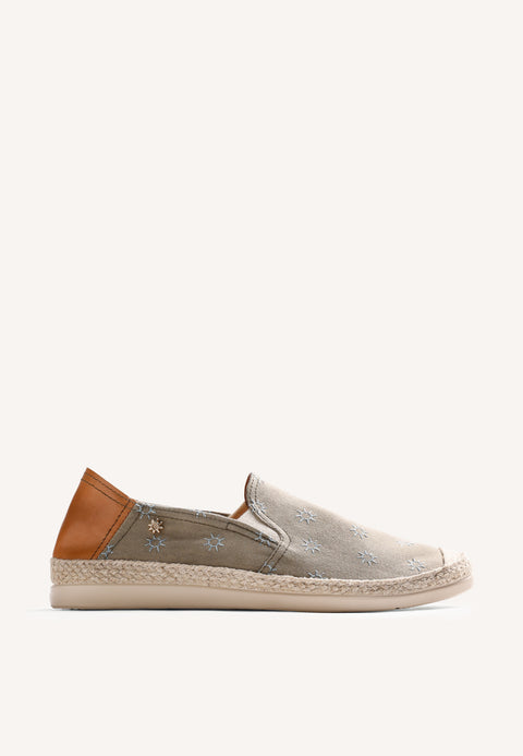 GIOSEPPO Espadrilles La Siesta in der Farbe Khaki für Herren Fischgrätenmuster M Hausschuh, kaki, 40 EU GIOSEPPO Espadrilles La Siesta in der Farbe Khaki für Herren Fischgrätenmuster M Hausschuh, kaki, 40 EU