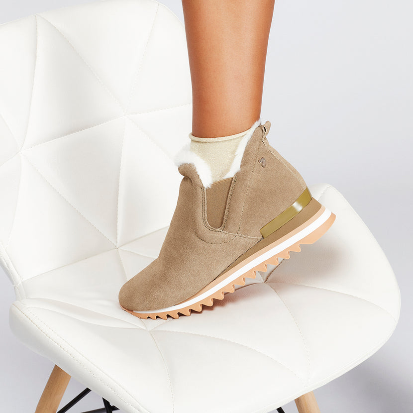 Sneakers beige stile slip on con mini zeppa da donna ECKERO