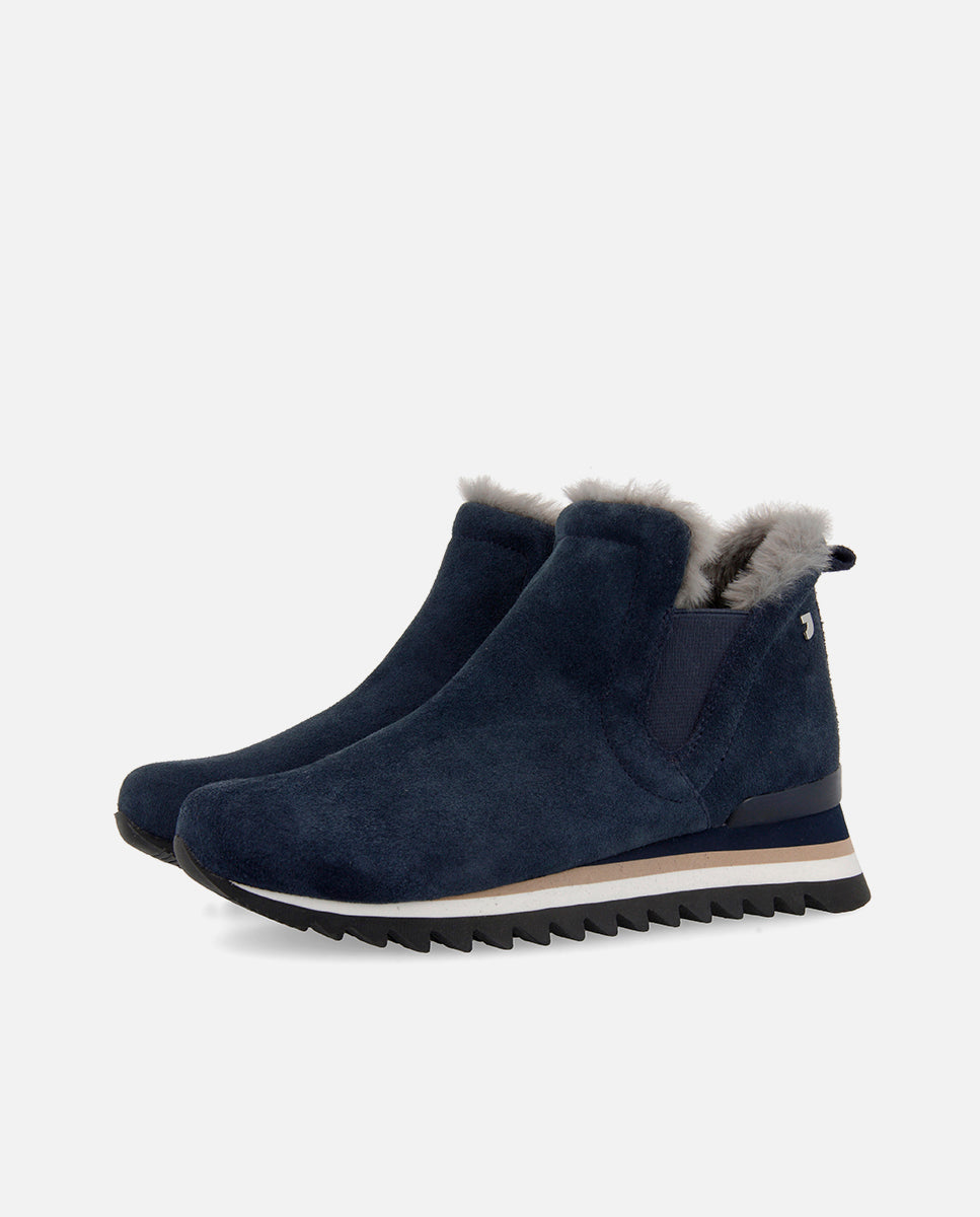 SNEAKERS AZULES ESTILO BOTÍN CON MINI CUÑA PARA MUJER ECKERO