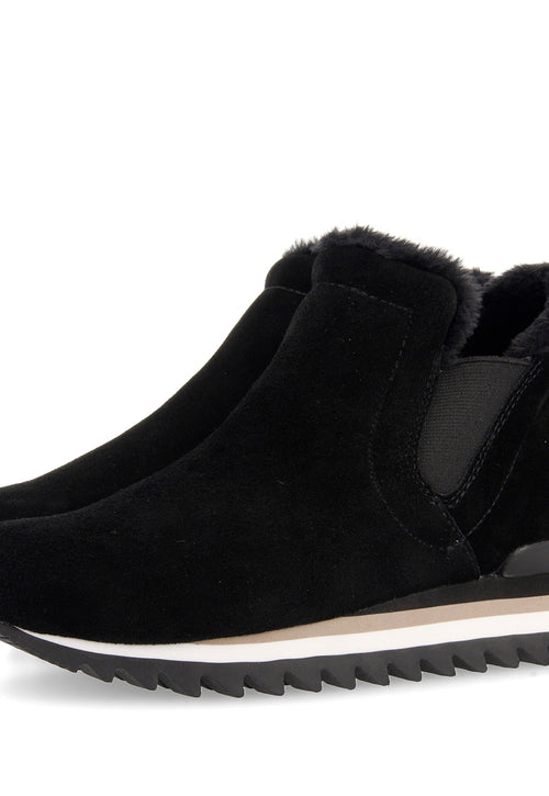 Sneakers negras estilo botín con mini cuña para mujer ECKERO