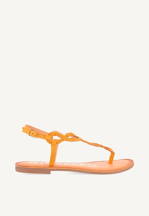 SANDALIAS DE TIRAS TRENZADAS MOSTAZA PARA MUJER FYFFE