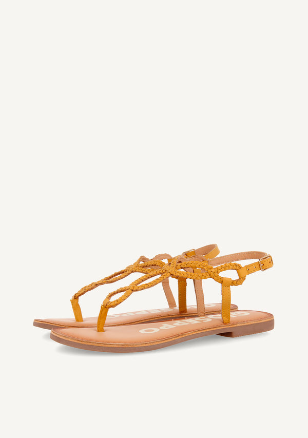SANDALIAS DE TIRAS TRENZADAS MOSTAZA PARA MUJER FYFFE