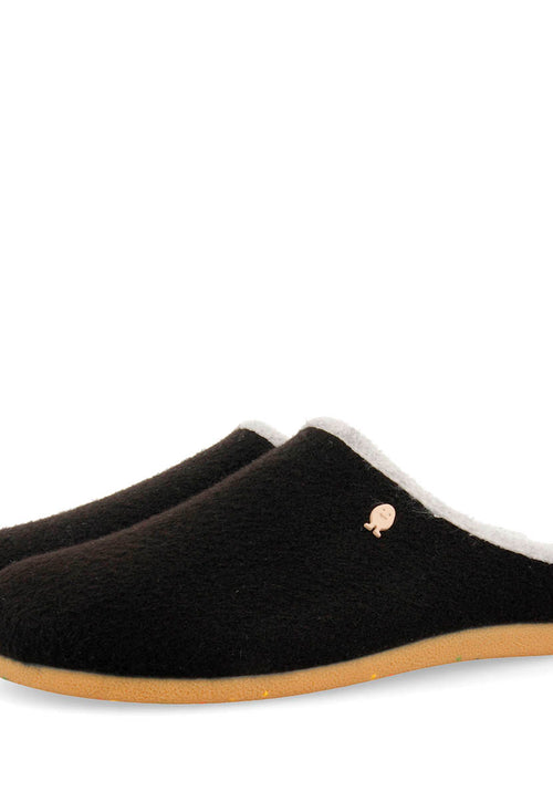 ZAPATILLAS DE ESTAR POR CASA DE LA COLECCIÓN HOT POTATOES LABINSK