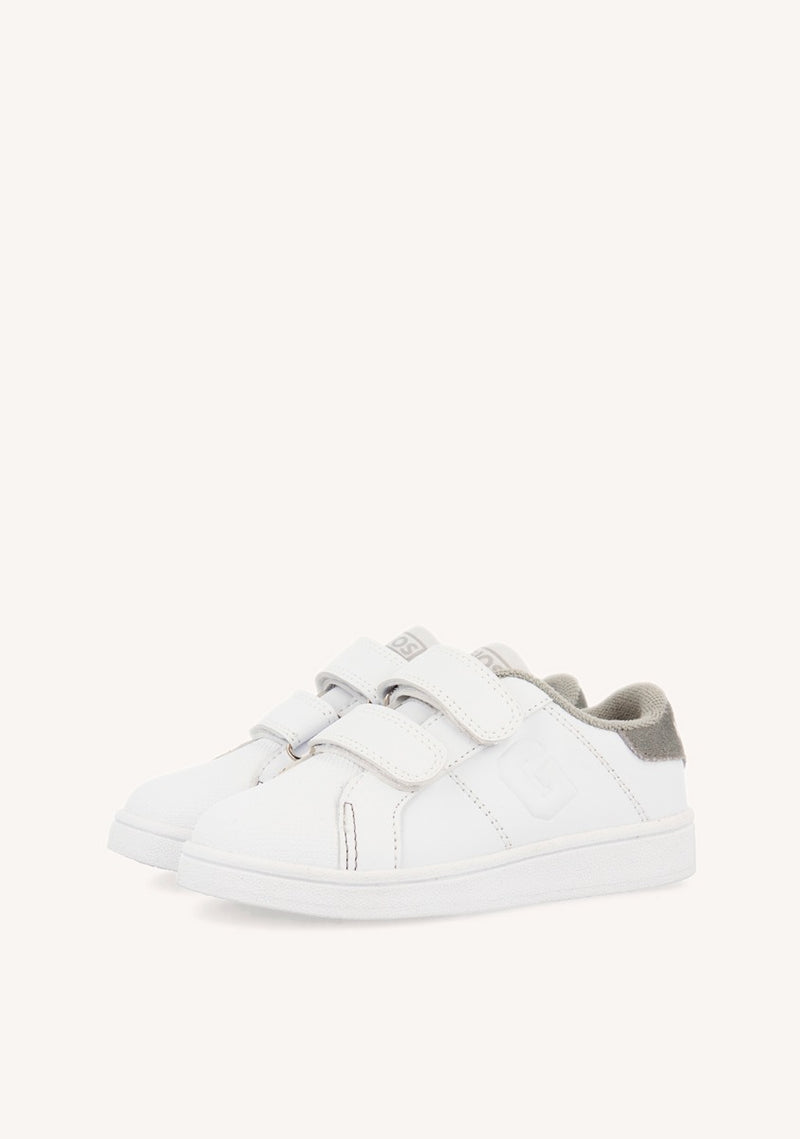 SNEAKERS TIPO COLEGIAL BRANCAS COM DETALHE EM CINZENTO E FECHO DUPLO AJUSTÁVEL VOLSK