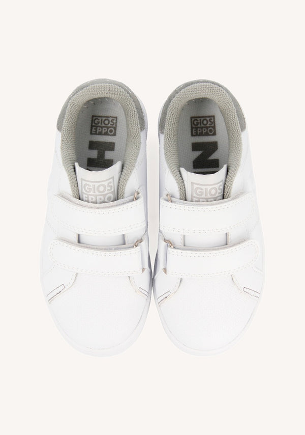 SNEAKERS TIPO COLEGIAL BRANCAS COM DETALHE EM CINZENTO E FECHO DUPLO AJUSTÁVEL VOLSK