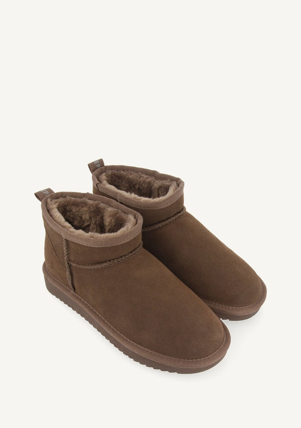 BOTAS AUSTRALIANAS COLOR TAUPE DE CAÑA BAJA PARA MUJER BEREK