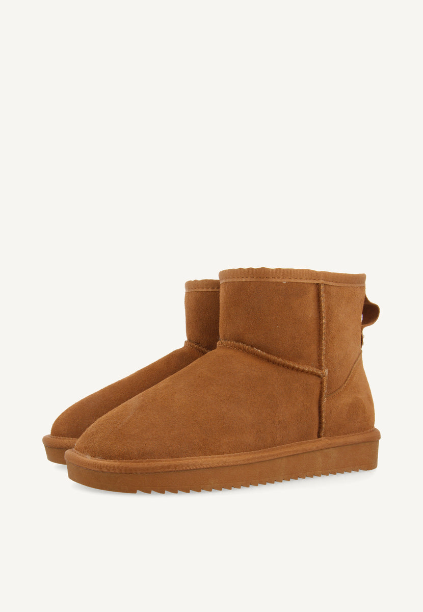 BOTAS AUSTRALIANAS COLOR CUERO DE CAÑA MEDIA PARA MUJER GILLIAM