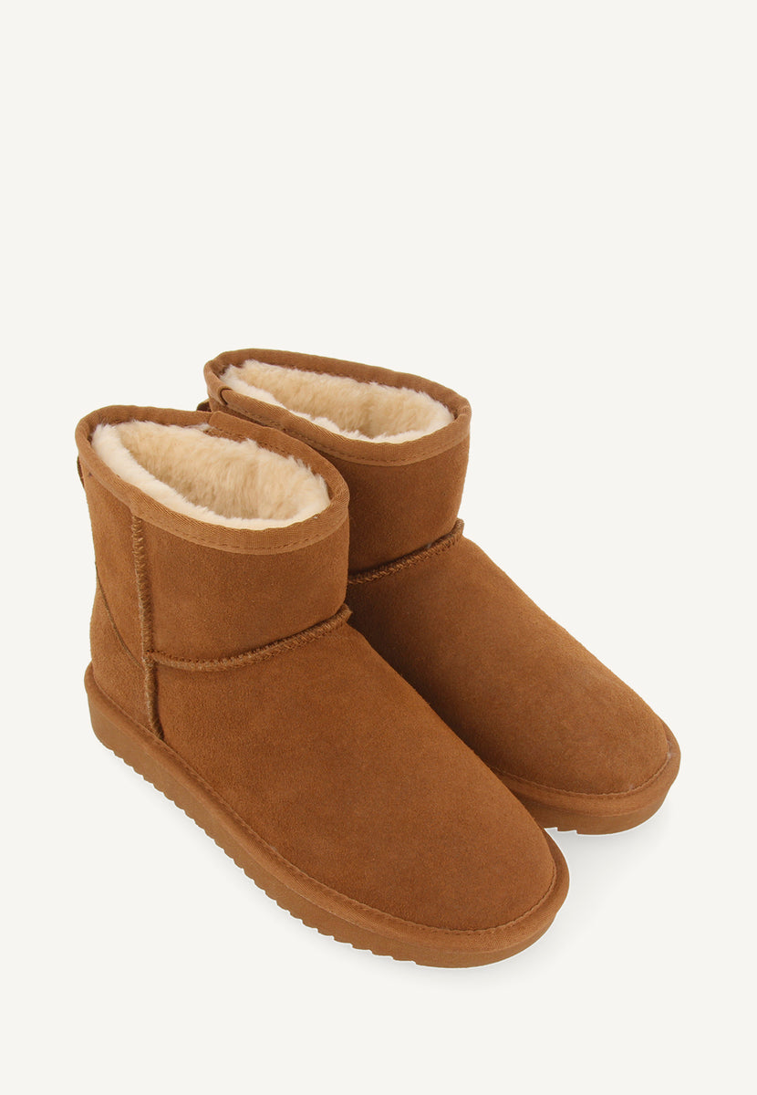 BOTAS AUSTRALIANAS COLOR CUERO DE CAÑA MEDIA PARA MUJER GILLIAM