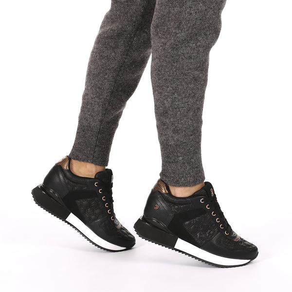Sneakers negras con cuña interna para mujer ULSTEIN 