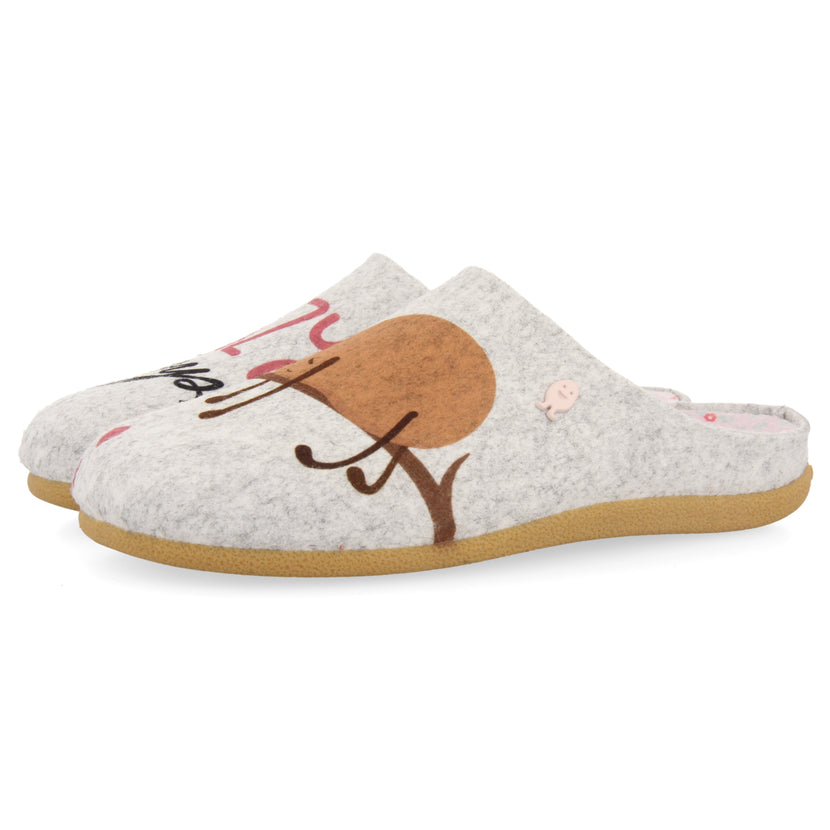 SLIPPERS FROM THE HOT POTATOES MUSAU COLLECTION