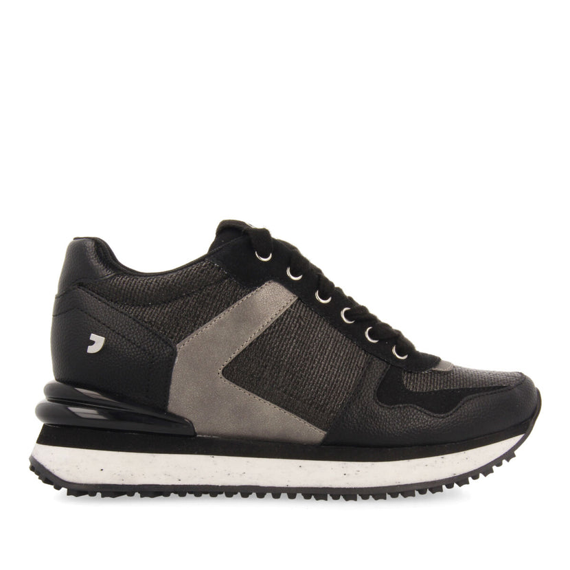 SNEAKERS NEGRAS DE CUÑA INTERNA PARA MUJER BARLASSINA