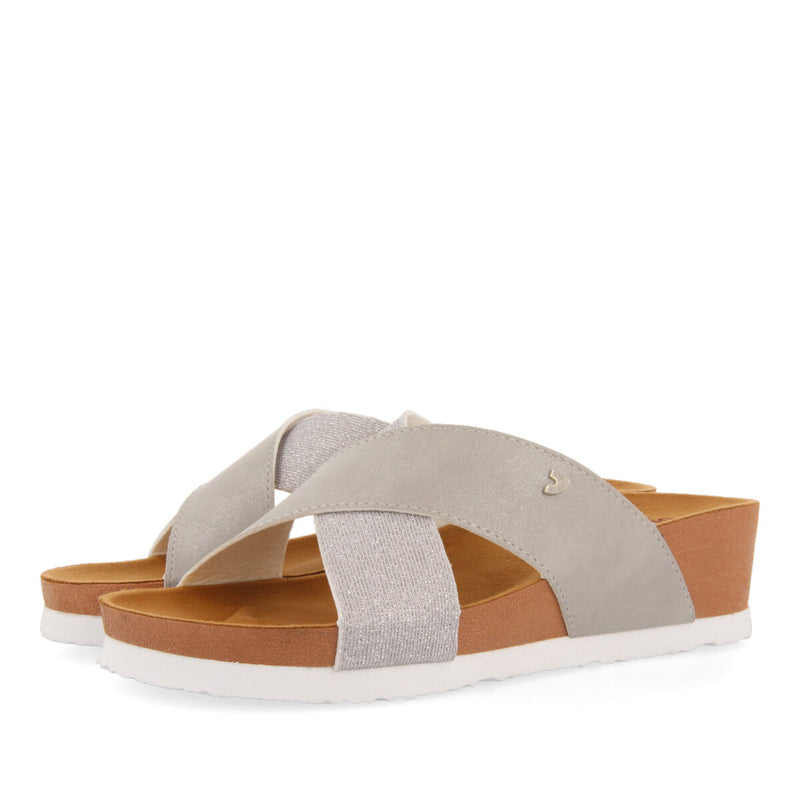 FLIP-FLOPS WITH SILVER STRIPS FOR WOMAN QORMI
