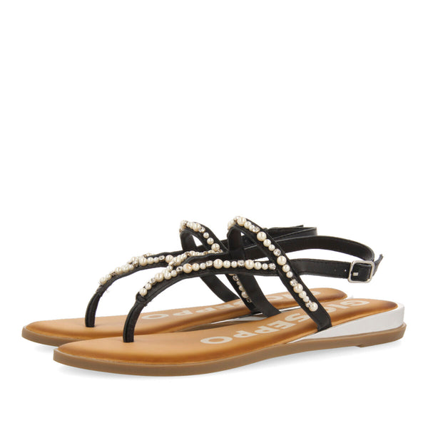 SANDALIAS EN COLOR NEGRO CON DETALLE DE PERLAS PARA MUJER KLEBERG