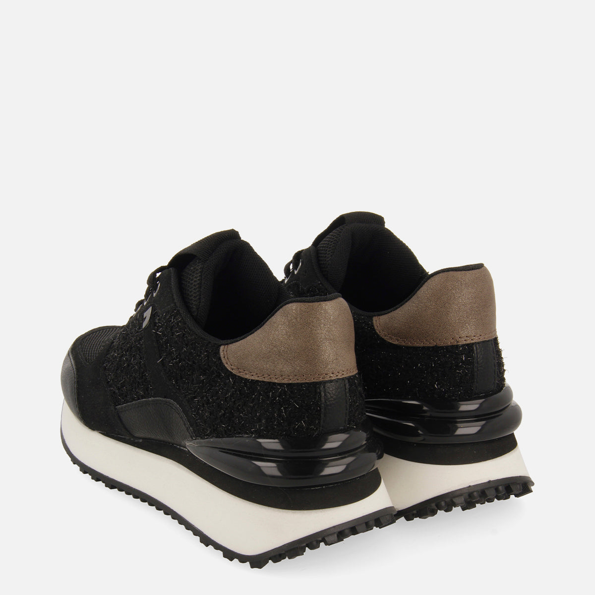 Binsfeld women's black monochrome shiny sneakers