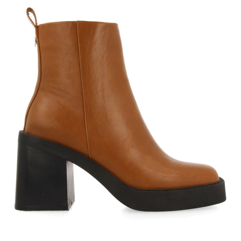 Altrier women's tan ankle boots with square toes, thick platforms and wide heels