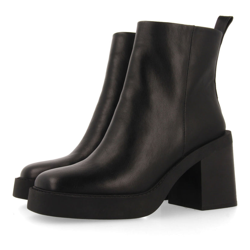 Altrier women's black ankle boots with square toes, thick platforms and wide heels