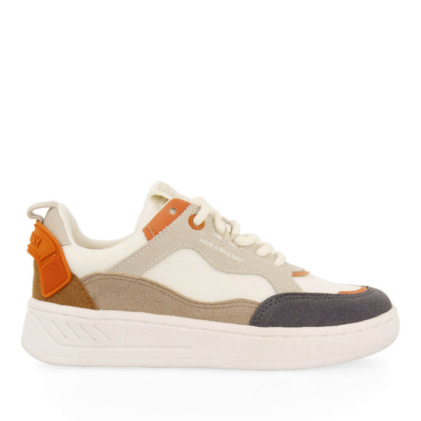 Sneakers off-white con suela tipo casco para niño lepaud