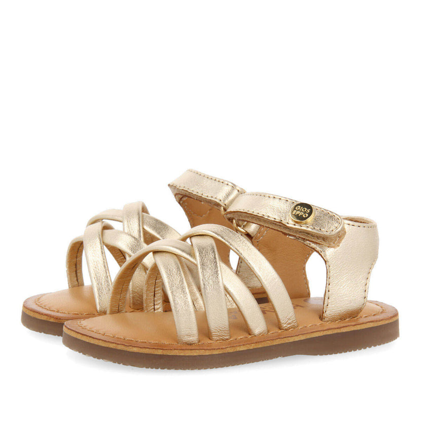 Sandalias de piel en color oro para niña coiniza