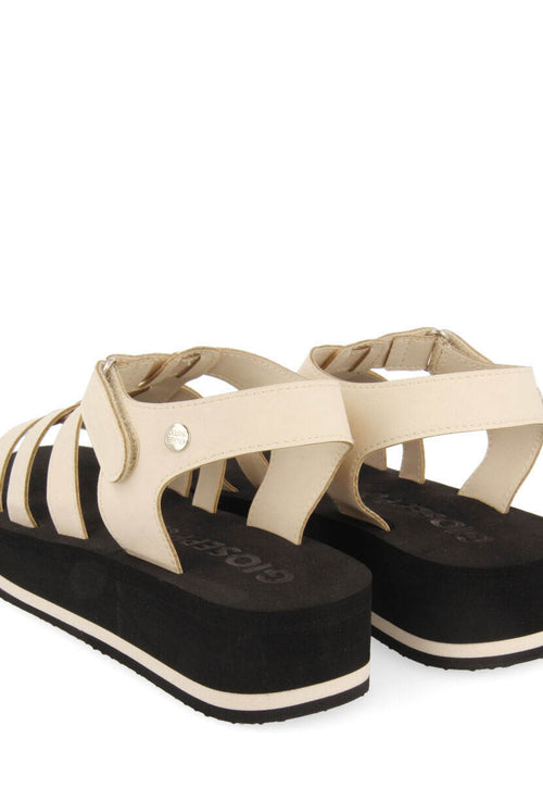 Sandalias off-white tipo cangrejera con piso de eva para mujer ruch 