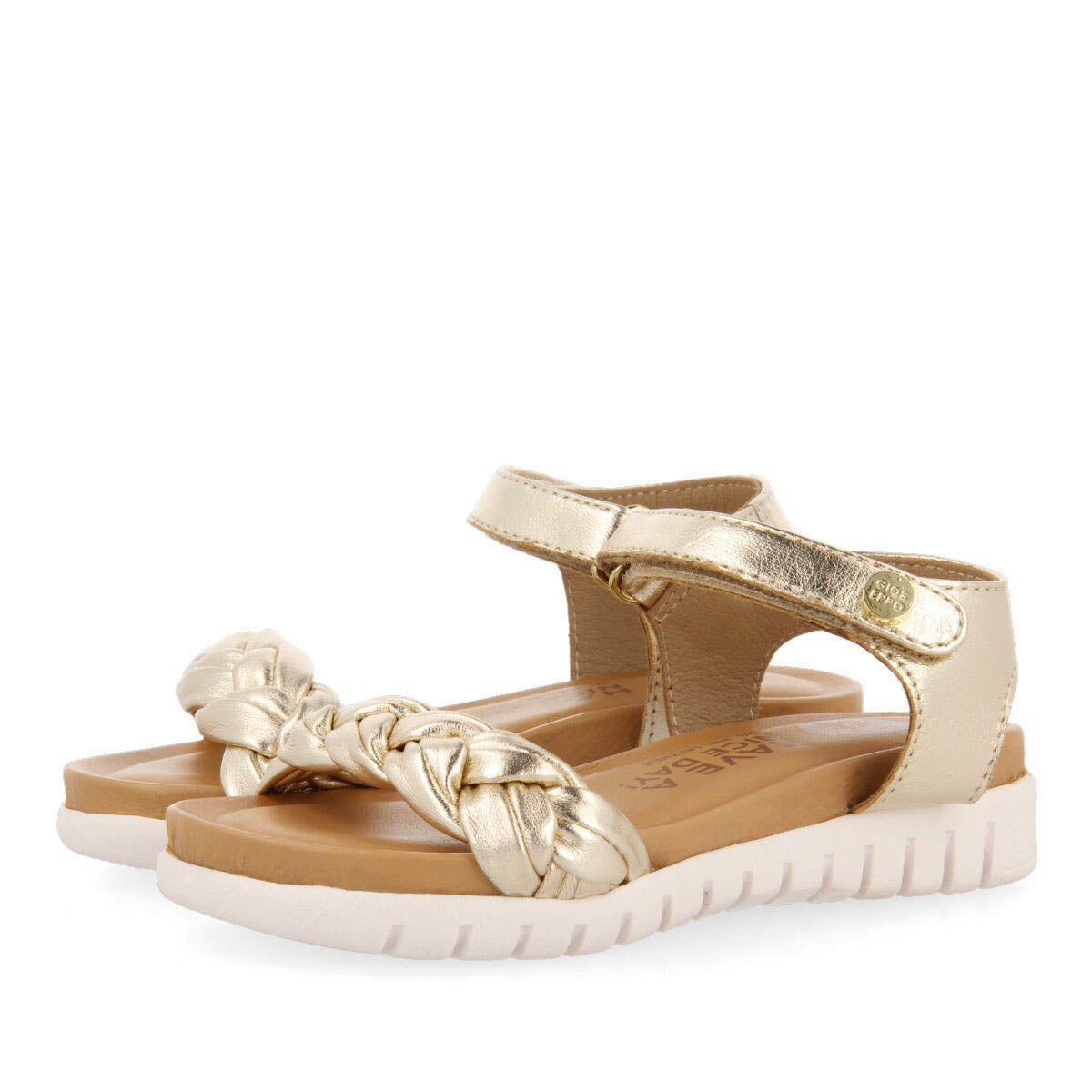 Bruyeres girls gold leather sandals withlaited vamps
