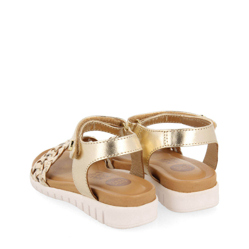 Sandali in pelle color oro con tomaia con intreccio da bambina claudon