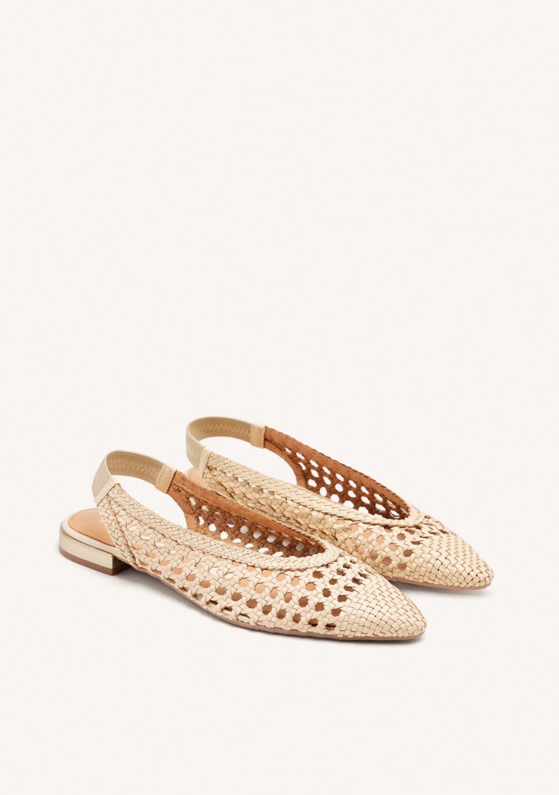 GUATAVITA WOMEN'S OFF-WHITE LEATHER BALLET FLATS WITH BRAIDING