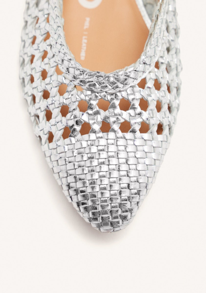 GUATAVITA WOMEN'S SILVER LEATHER BALLET FLATS WITH BRAIDING