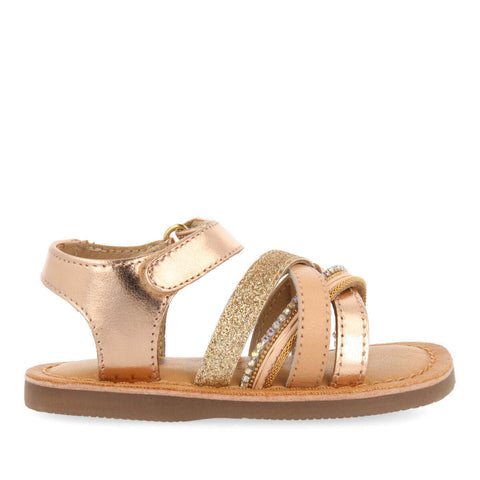 SANDALIAS DE PIEL CON DETALLES EN COLOR ROSA PARA NIÑA OLAYA