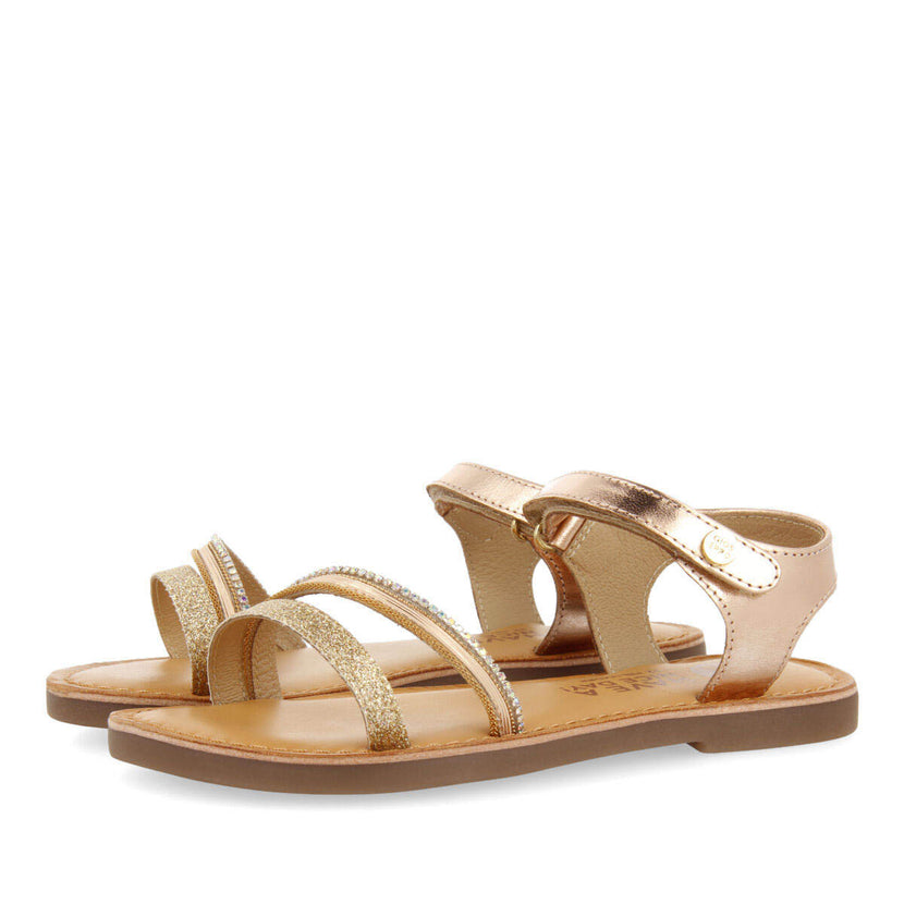 Lucmau girls leather sandals withink details