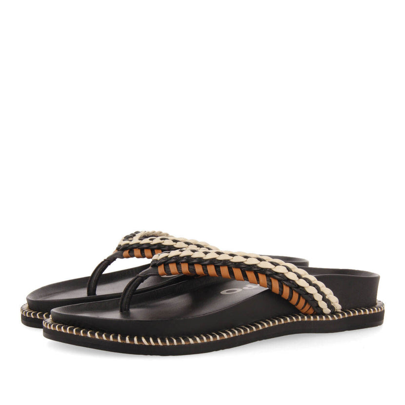Sandalias negras con detalles étnicos para mujer itaja  