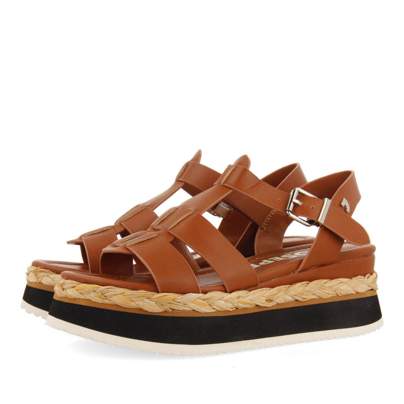 Sandalias color cuero tipo cangrejera con plataforma para mujer vaumas 