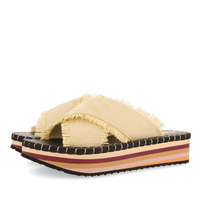 Chanclas de playa color beige con piso multicolor para mujer terena 