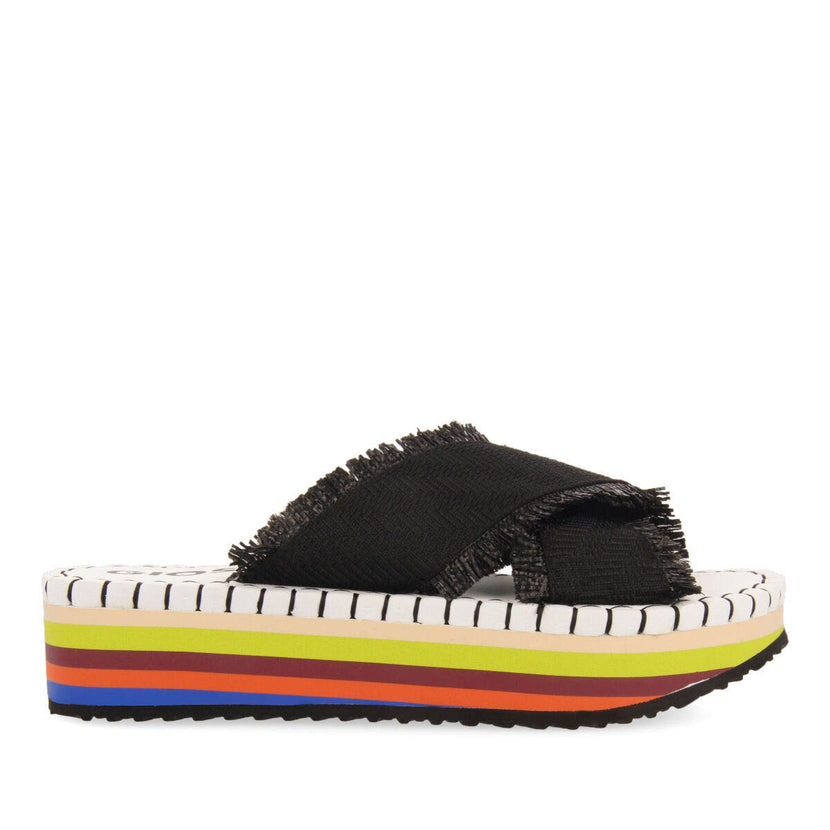 Chanclas de playa color negro con piso multicolor para mujer terena 