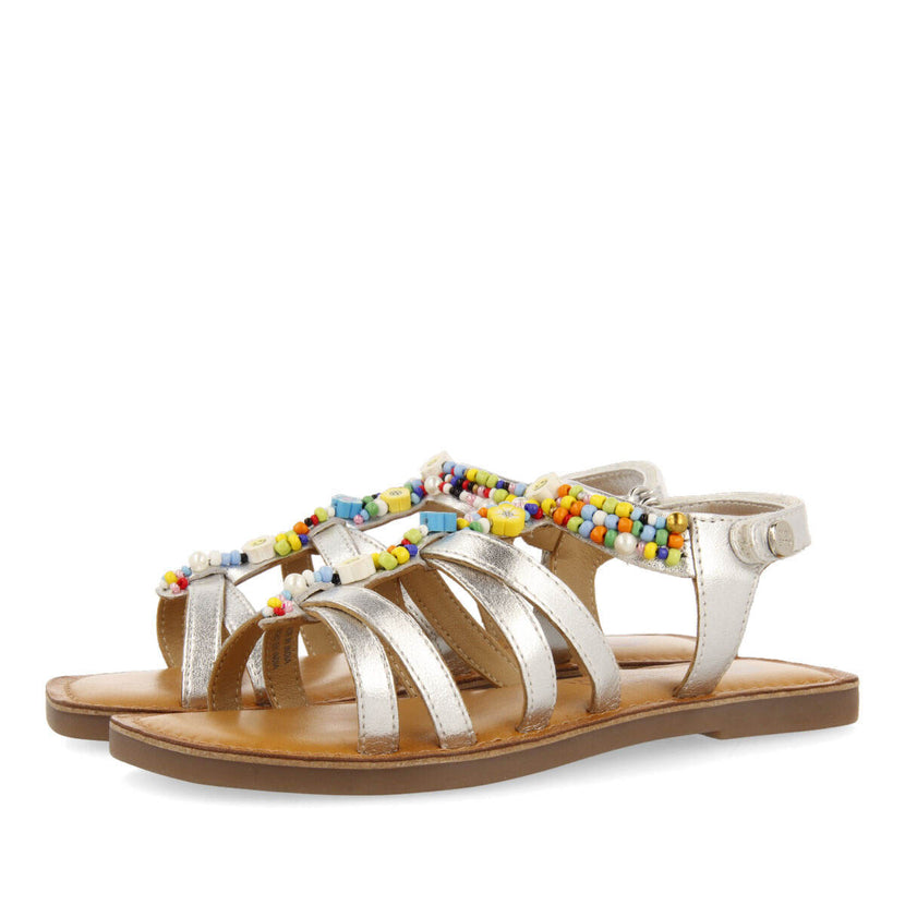 Sandali in pelle metallizzata tipo romana in argento da bambina gazeran