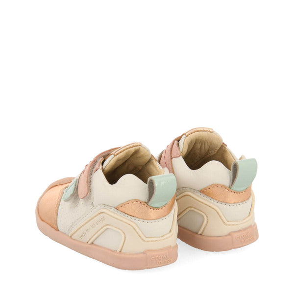 Sneakers de pele cor-de-rosa para menina carandai