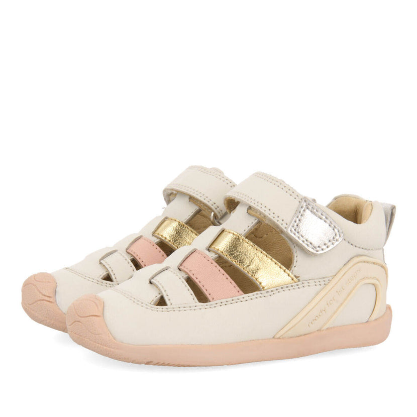 Sandália tipo praia cor off-white para menina sinop