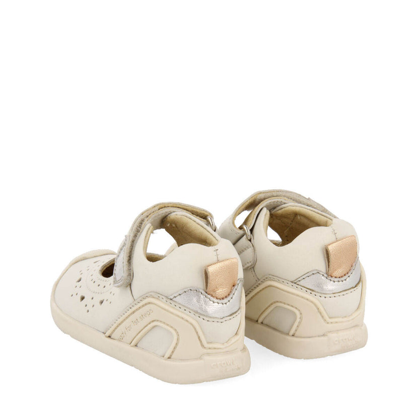 Conand girls white leather ballet flats