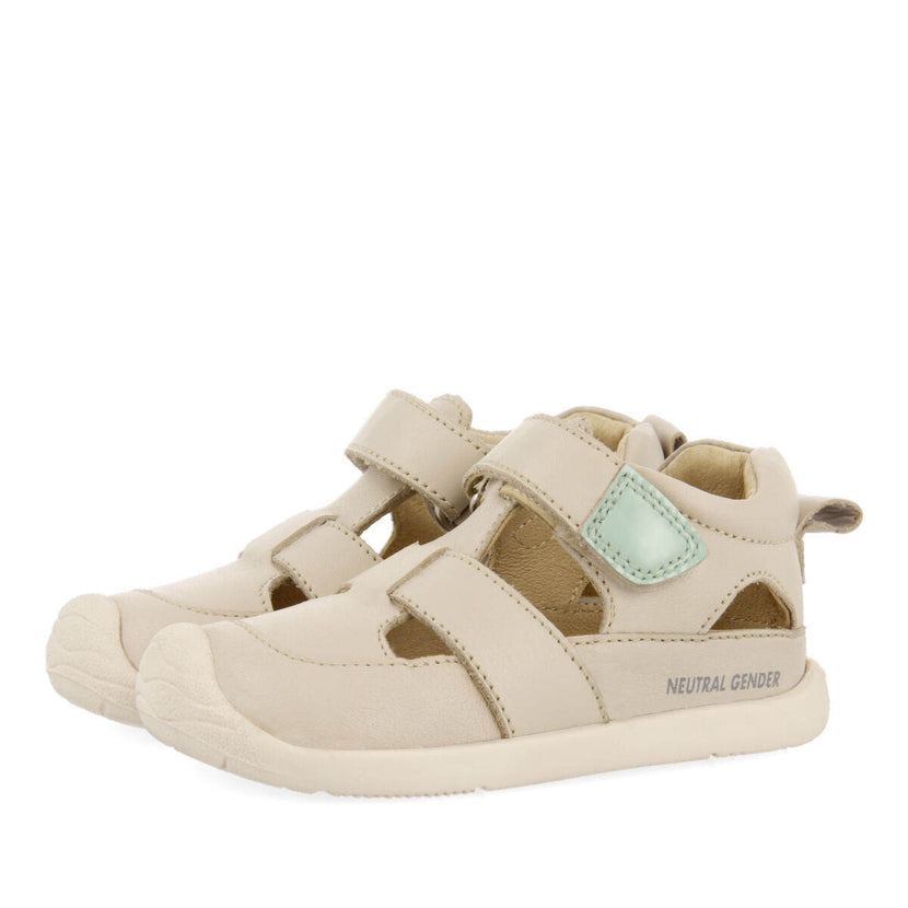 Vermusse boys off white leather sandals