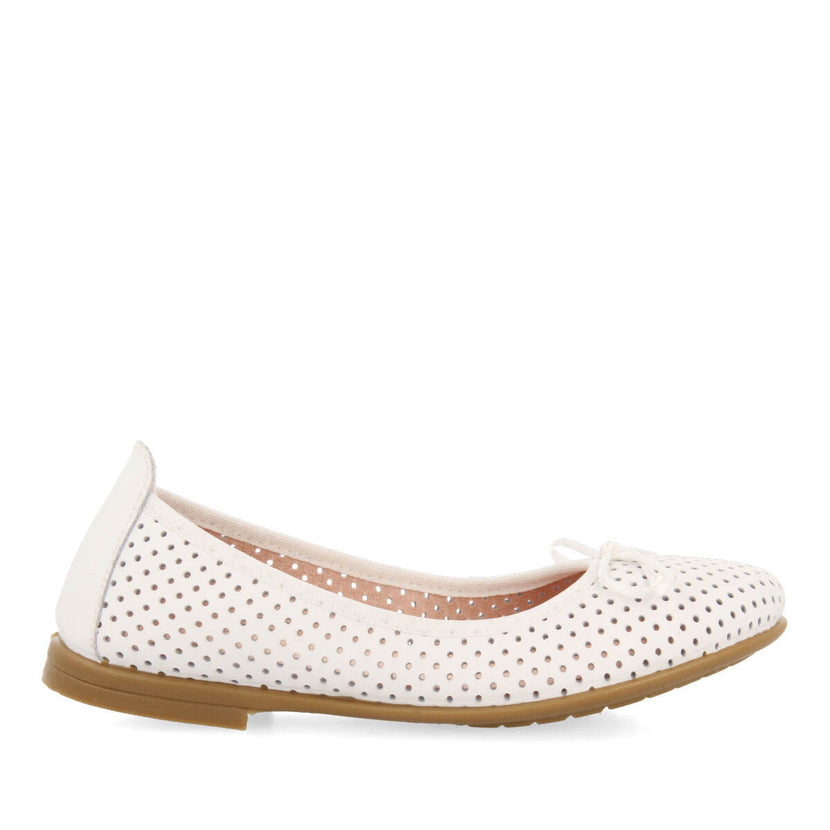 Aroffe girls white leather ballet flats