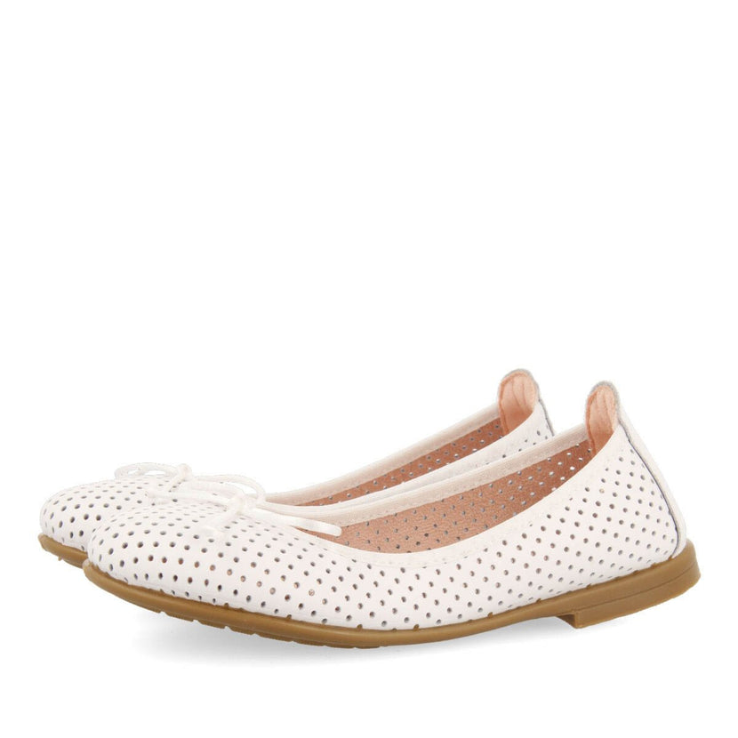 Aroffe girls white leather ballet flats