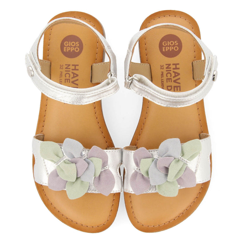Sandali in pelle metallizzata in color argento da bambina belval