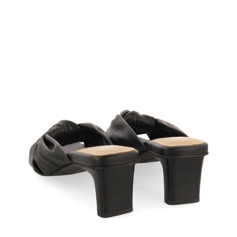 Sandalias negras de piel con nudo para mujer bahge 