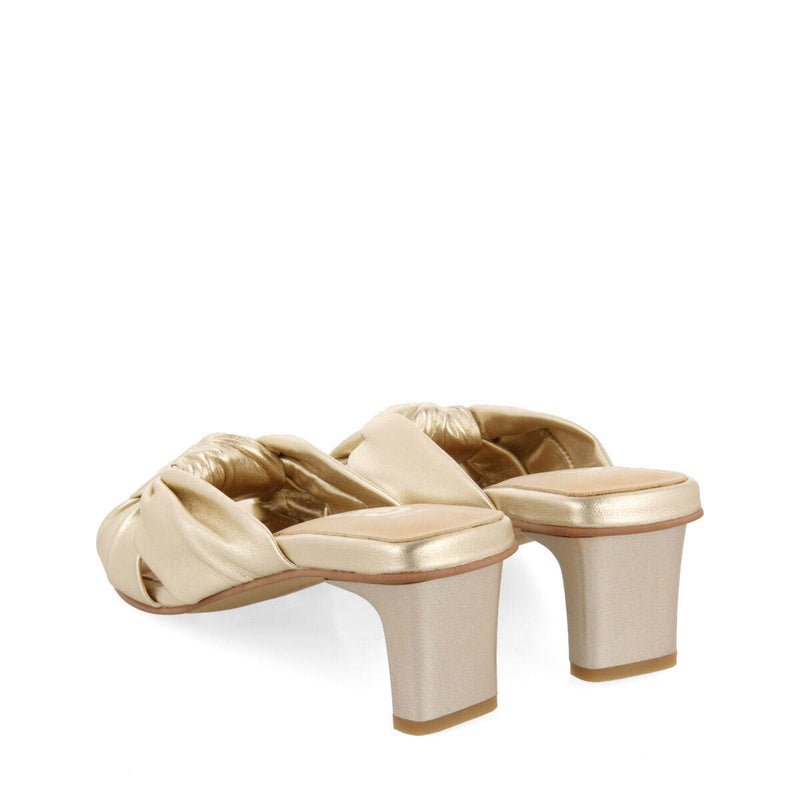 Sandalias doradas de piel con nudo para mujer bahge 