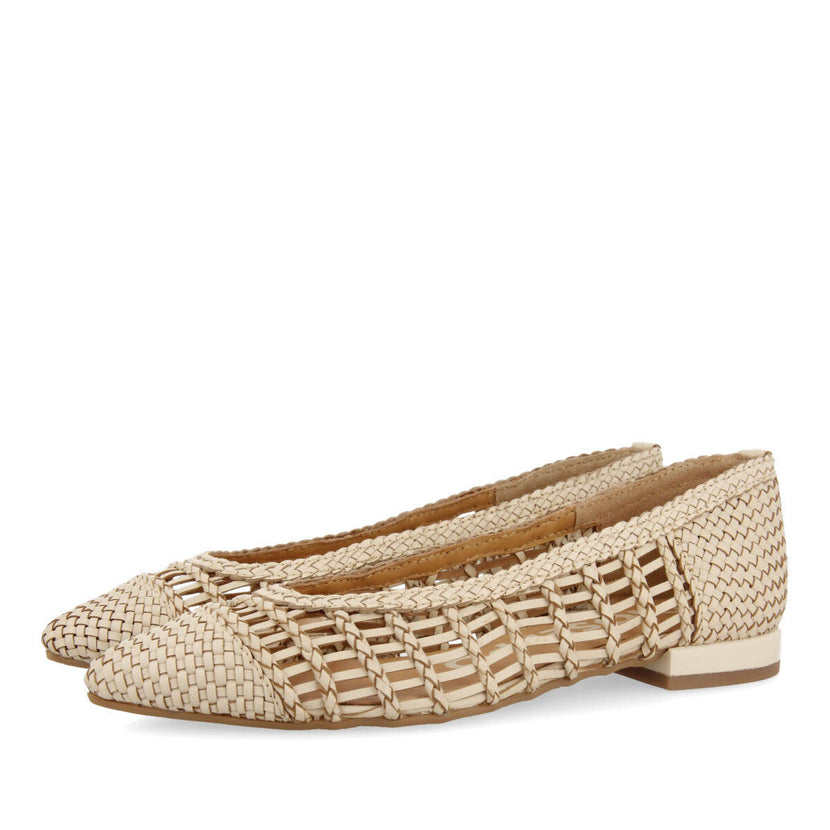 Bailarinas off-white de piel trenzada con atado para mujer sagada